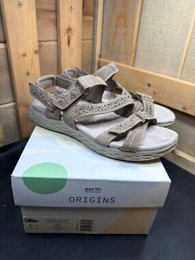NIB Earth Origins Womens 6 W Wide Westfield Wendy Sedona Brown Suede Sandals